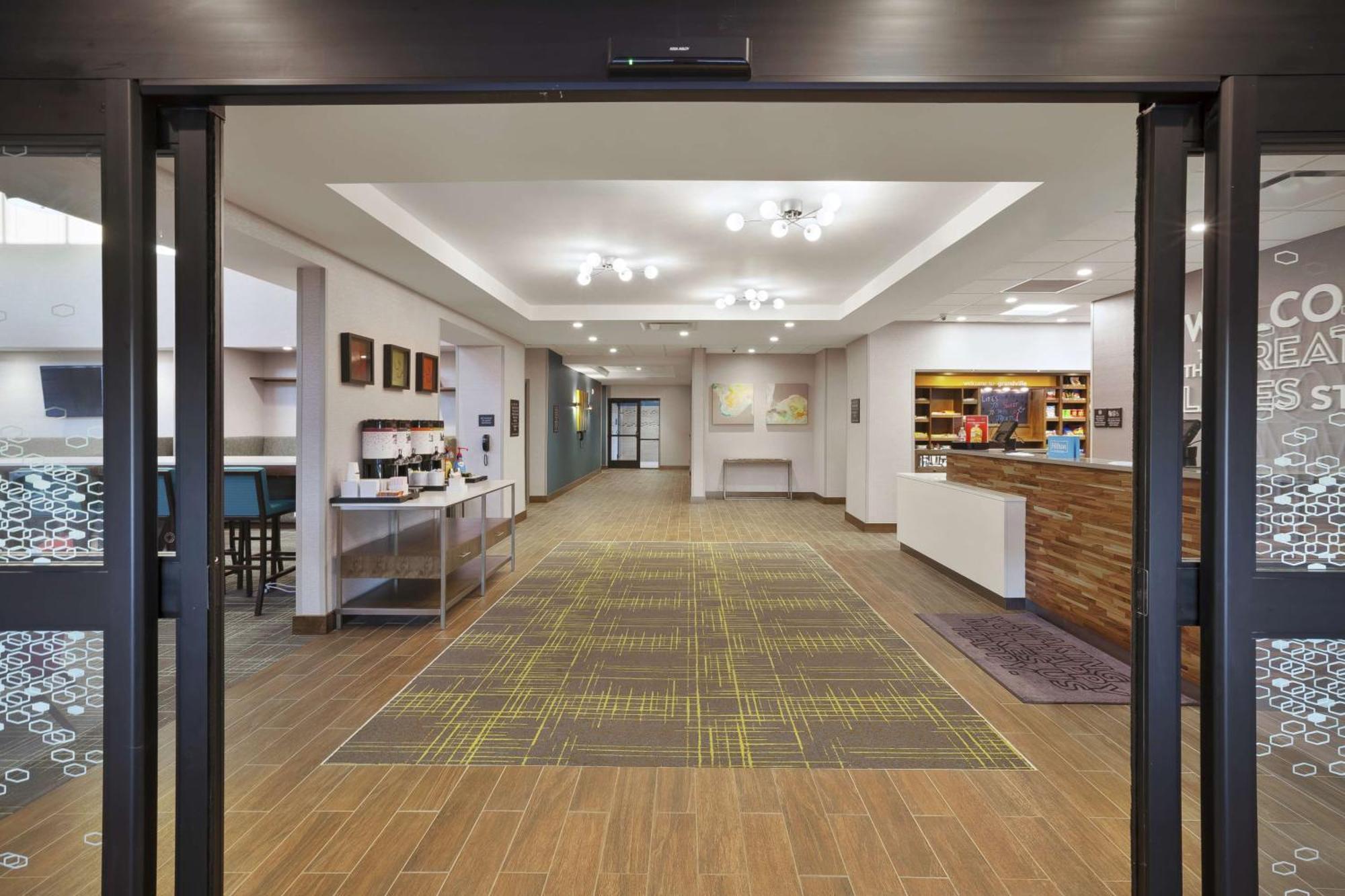 Hampton Inn & Suites Grandville Grand Rapids South Exteriör bild